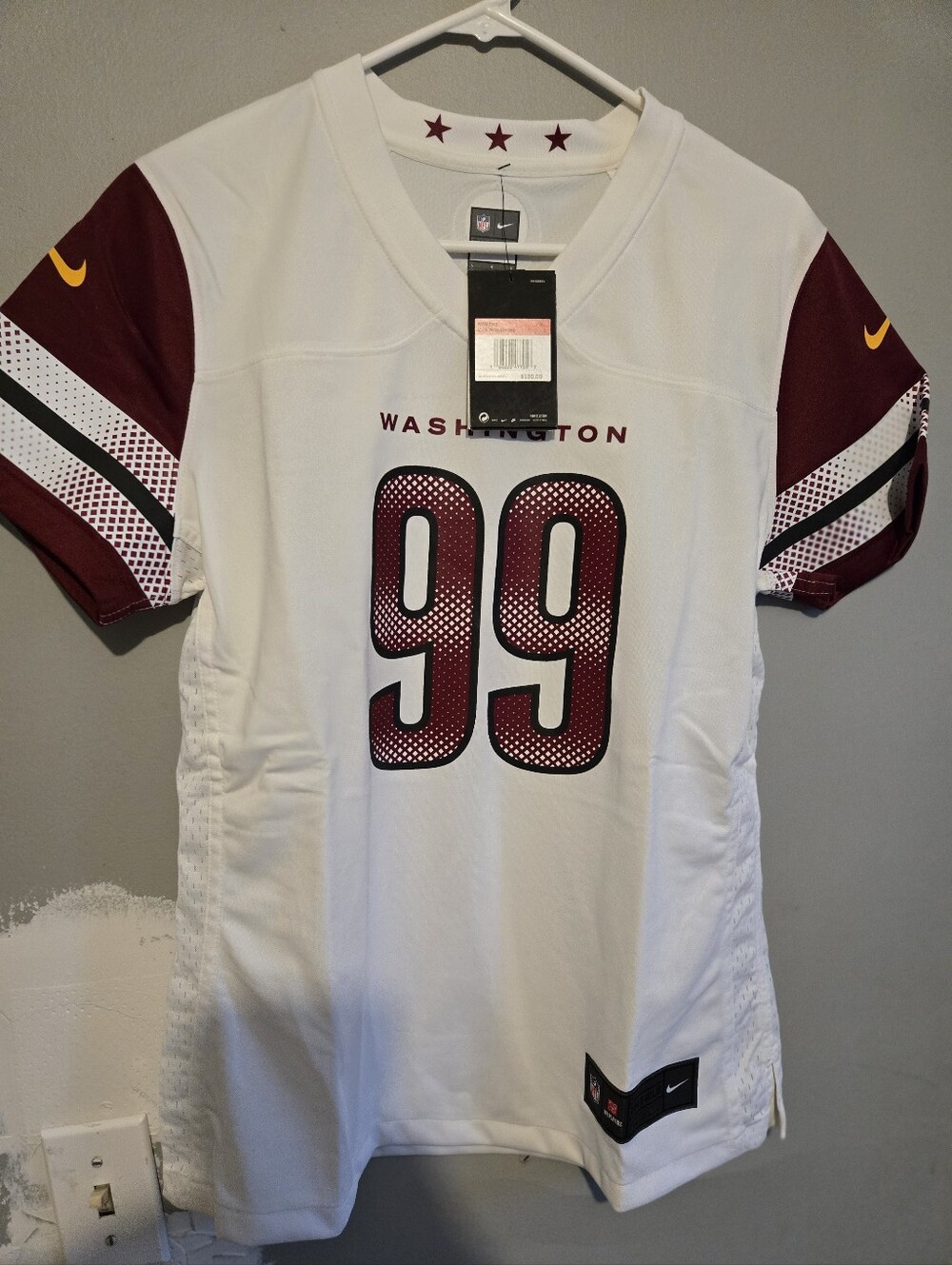 Nike Womana Large White & Burgundy Washington Football Jersey 99